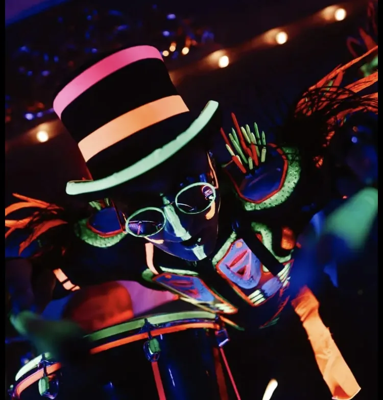 UV drum show