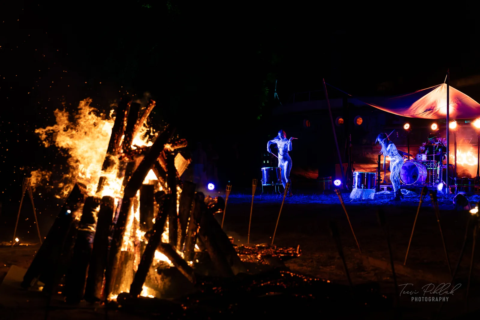 Ancient Bonfire Night drum show and fire at Ulge harbour